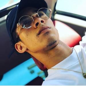 Meet your Posher, Eduardo